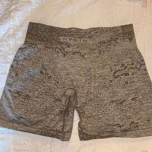 Nvgtn mid rise gym shorts M taupe